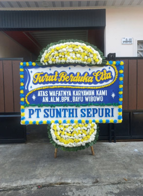 Papan Bunga Duka di Gunung Sarik