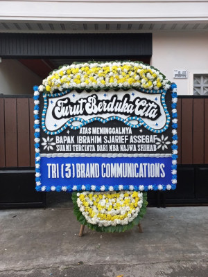 Papan Bunga Duka di Gunung Sarik